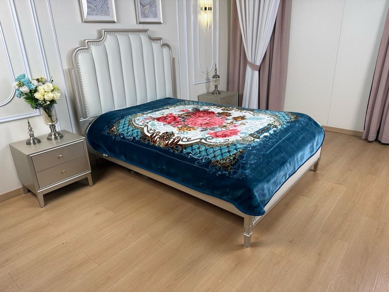 Double blanket, 4 kg, 200 x 240 cm. Luxurious warmth and a touch of softness to enhance your bedroom. - Image 1