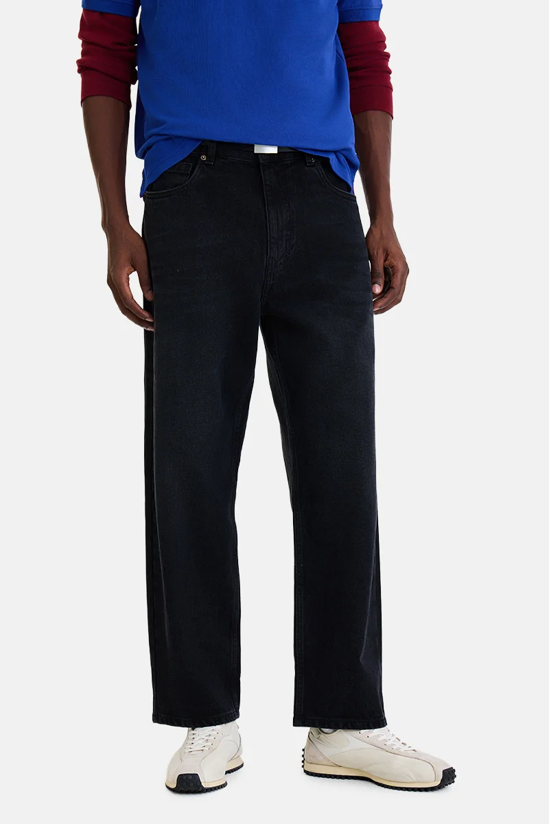 سنيتش Black Solid Relaxed Jeans