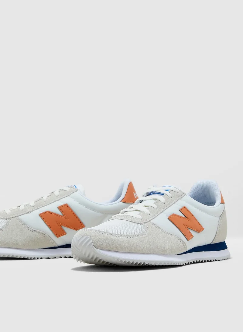 New Balance 220 Low Top Sneakers