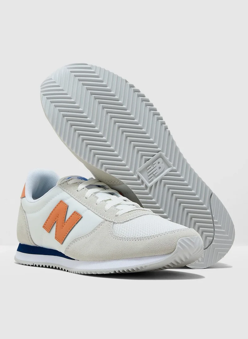 New Balance 220 Low Top Sneakers