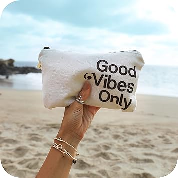 Sun Bum مجموعة العناية بالشمس من صن بوم داي تريبر SPF 30 بحجم السفر مع كريم واقي من الشمس مرطب، بلسم شفاه، ولوسيون مهدئ بعد الشمس - Image 3