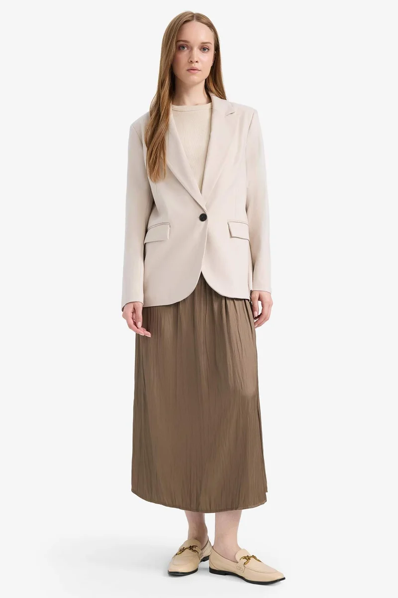 ديفاكتو A Cut Satin Maxi Skirt