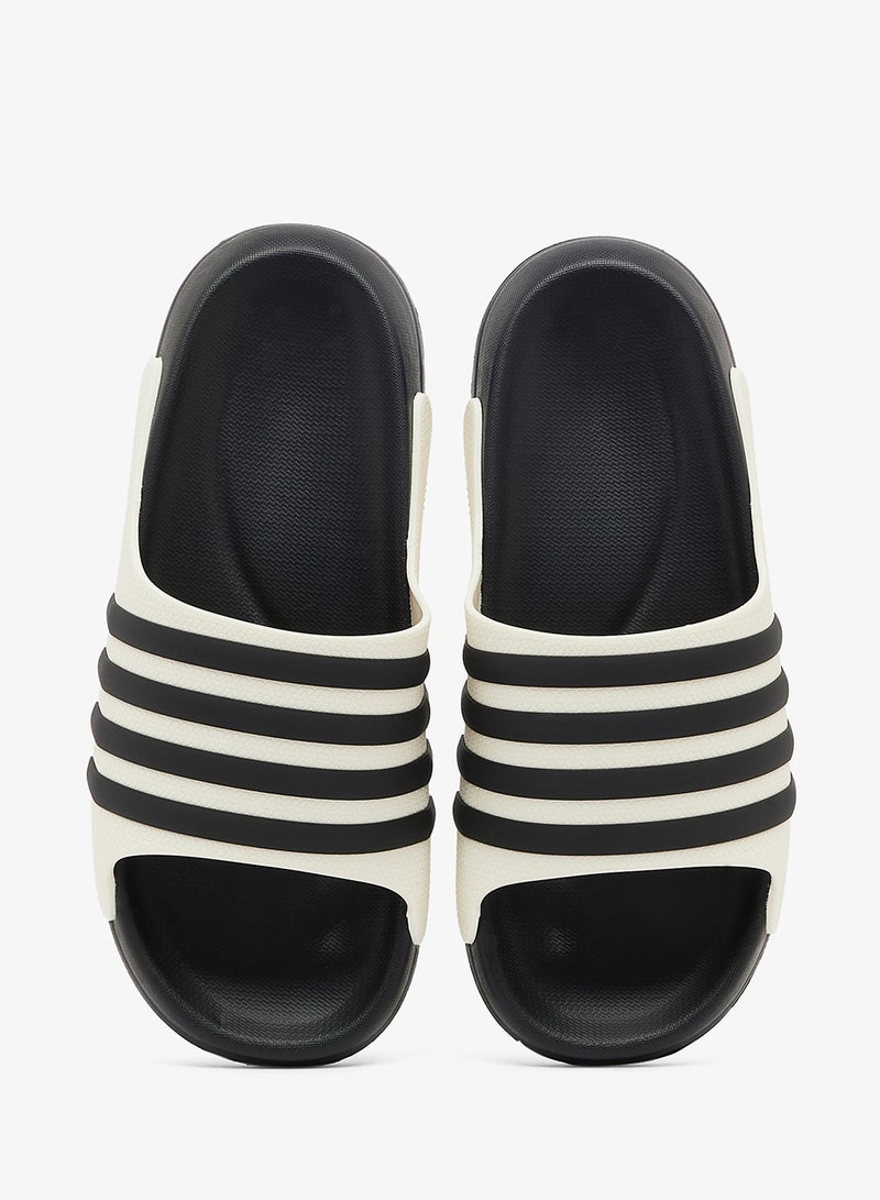 سفنتي فايف شباشب كاجوال بخطوط مخططة - Image 4