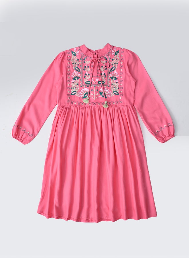 بيلا مودا فستان بوبلين مطرز - Image 2