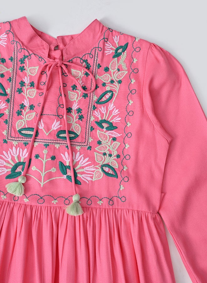 بيلا مودا فستان بوبلين مطرز - Image 4