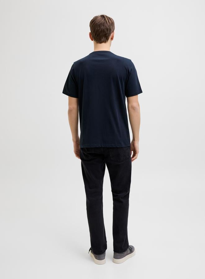 ريبل تيشيرت بقصة عادية وياقة ضيقة مع طبعة جرافيك - Image 5