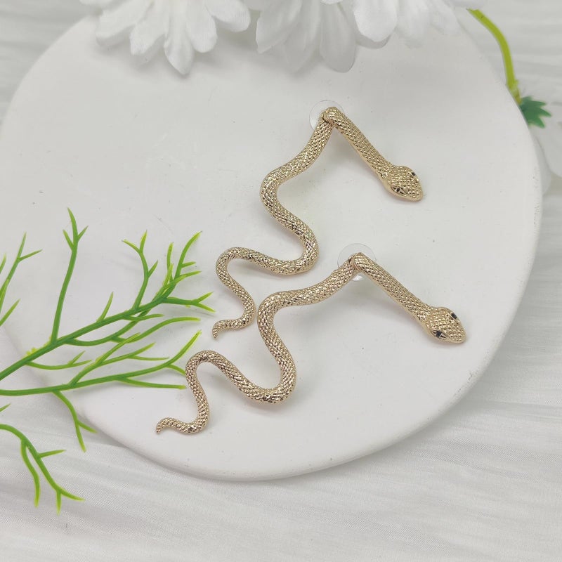 MAQVQLU Vintage Goth Snake Earrings - Gold & Silver Snake Statement Jewelry for Women's Halloween - Image 5