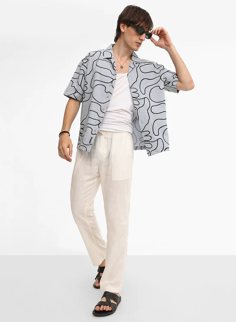 كامبوس سوترا Men's Cloud Grey Abstract-Lined Oversized Shirt