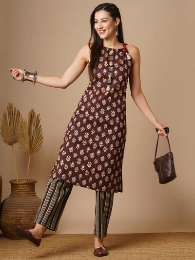 globus Women Maroon Floral Printed Pure Cotton Straight Kurta With Trousers