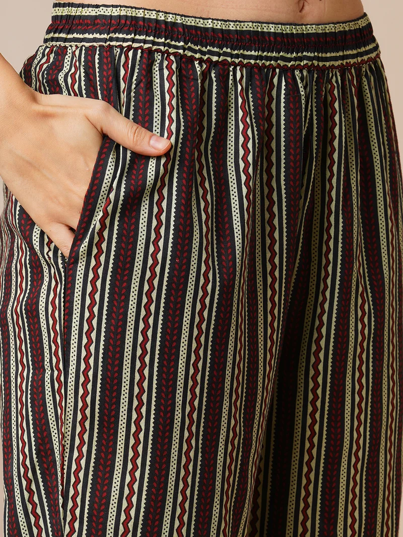 globus Women Maroon Floral Printed Pure Cotton Straight Kurta With Trousers