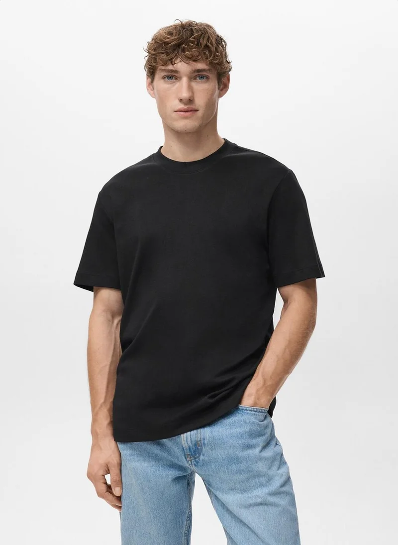 Medium weight regular fit T-shirt