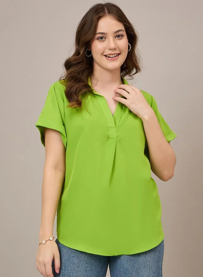 Kuwarii Green Open Collar Relaxed Fit Top
