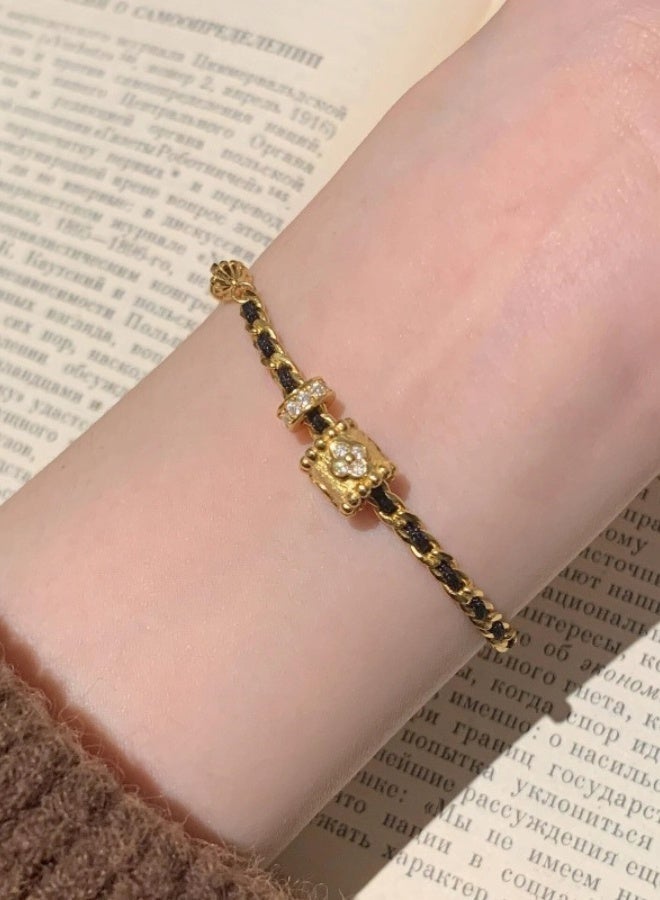 اسوارة نسائية مطلية بذهب 18 قيراط مع زركونيا مضيئة - هيبوالرجينيك - هدية مع صندوق أنيق - للارتداء اليومي - Image 2