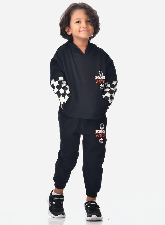 victor and jane Graphic Print Regular Fit Hoodie & Joggers Set by Styli  - Image 4