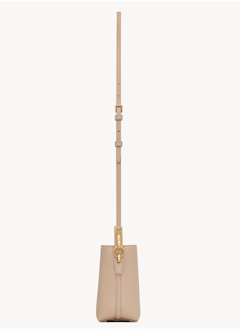 Le 37 YSL Bucket Bag in Smooth Leather