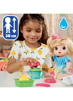 Baby Alive مجموعة دمى Fruity Sips المصنوعة من التفاح للفتيات في سن 3 سنوات، مقاس 12 بوصة، مشروبات وعصير تظاهري للأطفال من سن 3 سنوات فما فوق، شعر أشقر  - Image 5