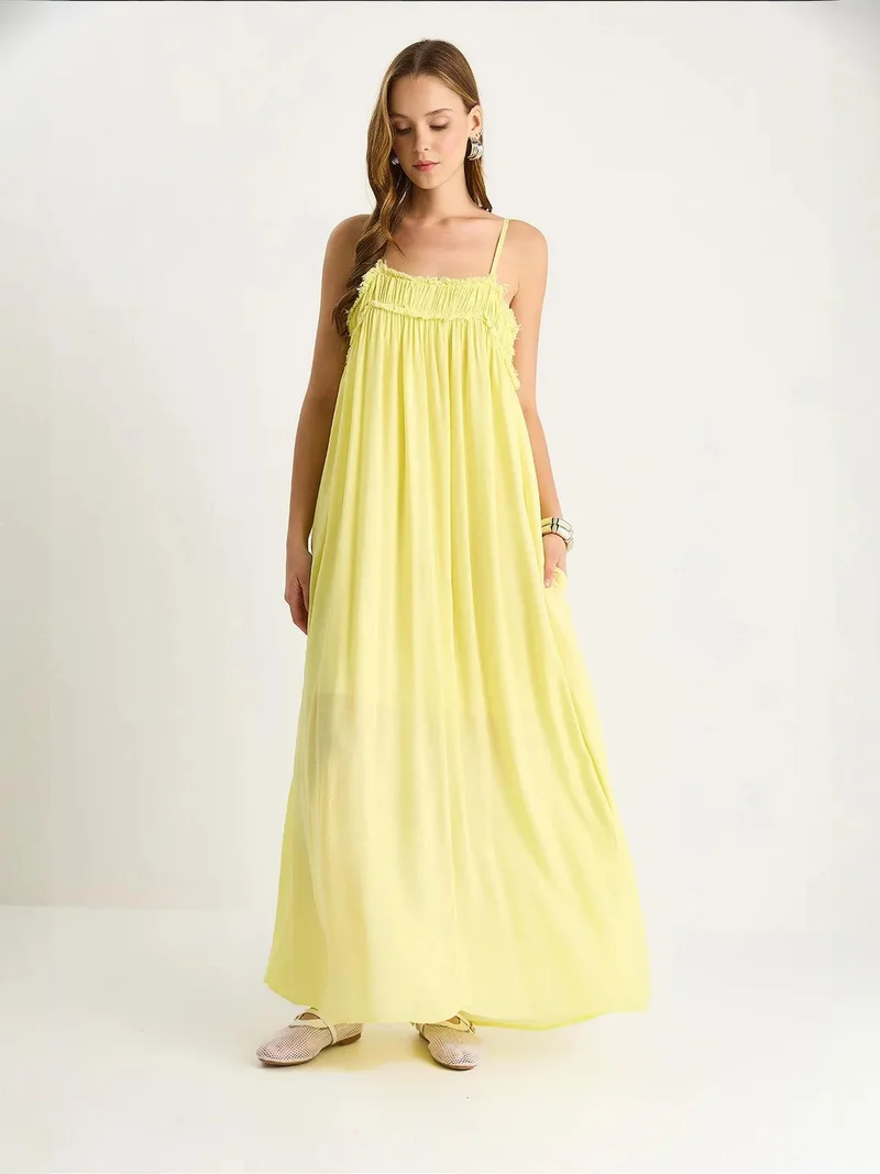 بيانكو لوتشي فستان ماكسي بياقة مربعة مطرز من لوتشي