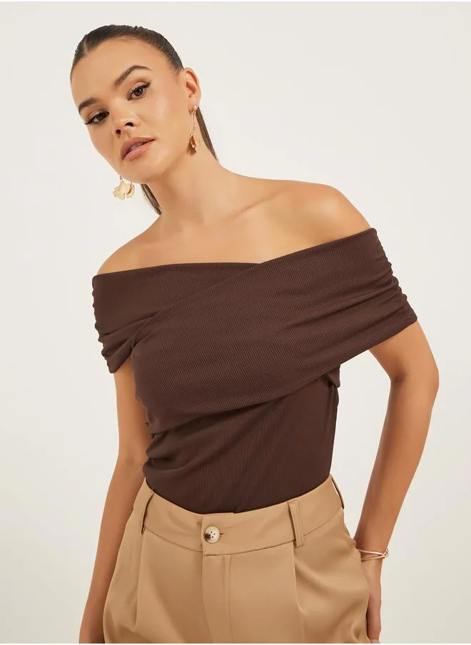 Styli Off-Shoulder Ribbed Solid Top