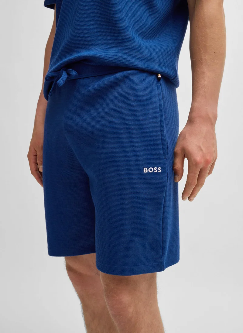 بوس Waffle-structured pyjama shorts with embroidered logo