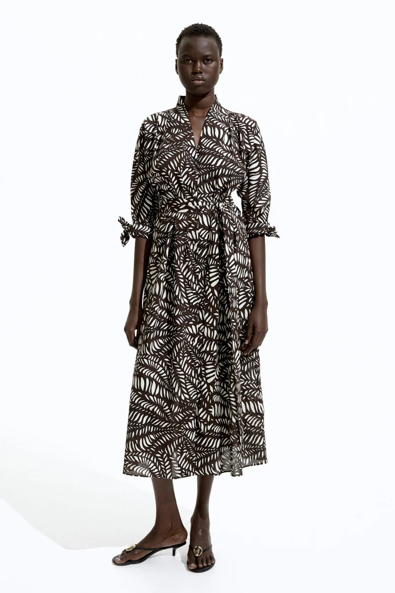 اتش اند ام فستان بتصميم قميص مع حزام