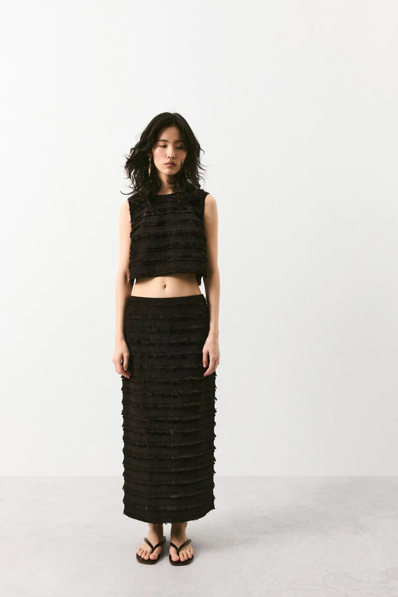 اتش اند ام بلوزة بحواف مزينة بشراشيب