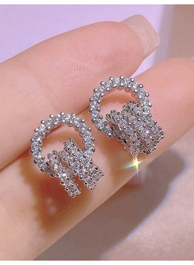 4-Piece Luxury Jewelry Set (Necklace, Earrings, Ring & Bracelet) With Interlocking Ring Design - Image 3