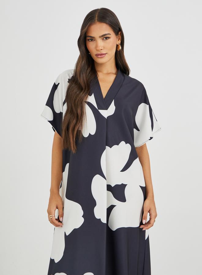 Styli Floral Print Batwing Sleeve V-Neck Maxi Dress - Image 3