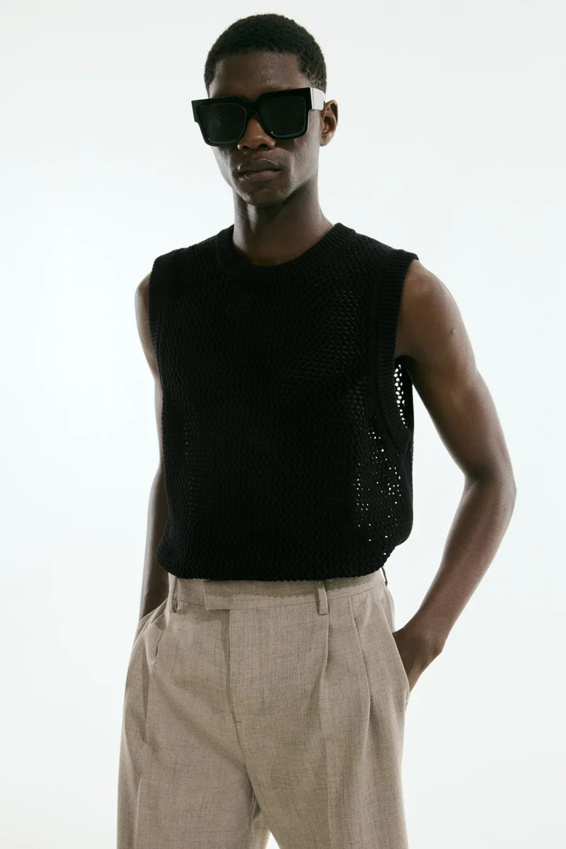 اتش اند ام بلوزة فيست محبوكة بقصة عادية