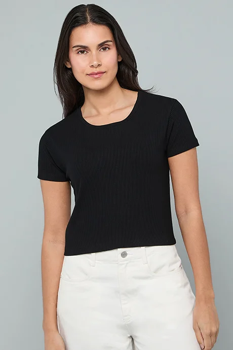 R&B Ribbed Top with Round Neck and Short Sleeves
