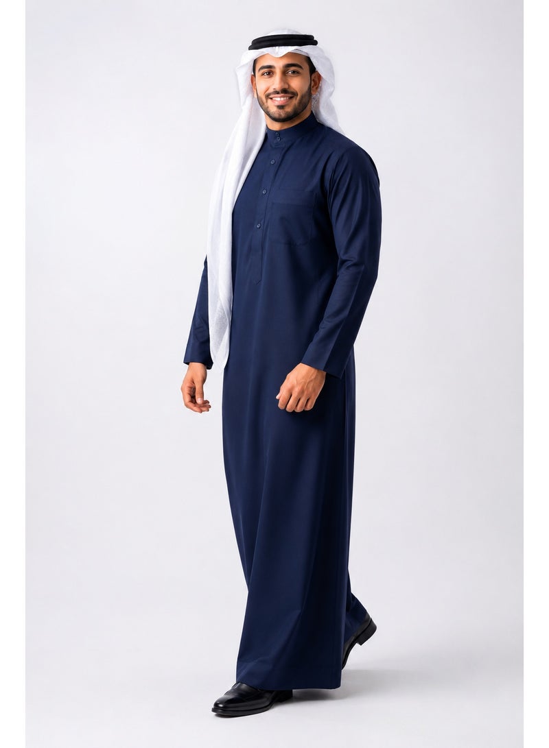 راحمة كوليكشنز طقم غطاء رأس رجالي عربي أصيل من رحمة - ثوب على الطراز الإماراتي/السعودية، وكندورة كلاسيكية، وشماغ/ غترة 138×138 سم، وعقال/ حلقة سوداء، وقلنسوة، طقم تقليدي من 3 قطع - Image 5