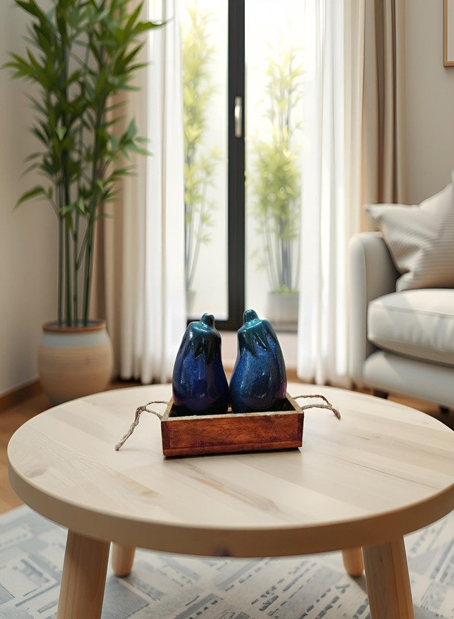 Garden Aura طقم هزازات الملح والفلفل من جاردن أورا - موزعات توابل سيراميك فريدة على شكل باذنجان مع صينية خشبية لطاولة الطعام، ديكور المطبخ، الاستخدام في المطاعم، ومجموعة هدايا من إكسسوارات أدوات المائدة المنزلية - Image 2