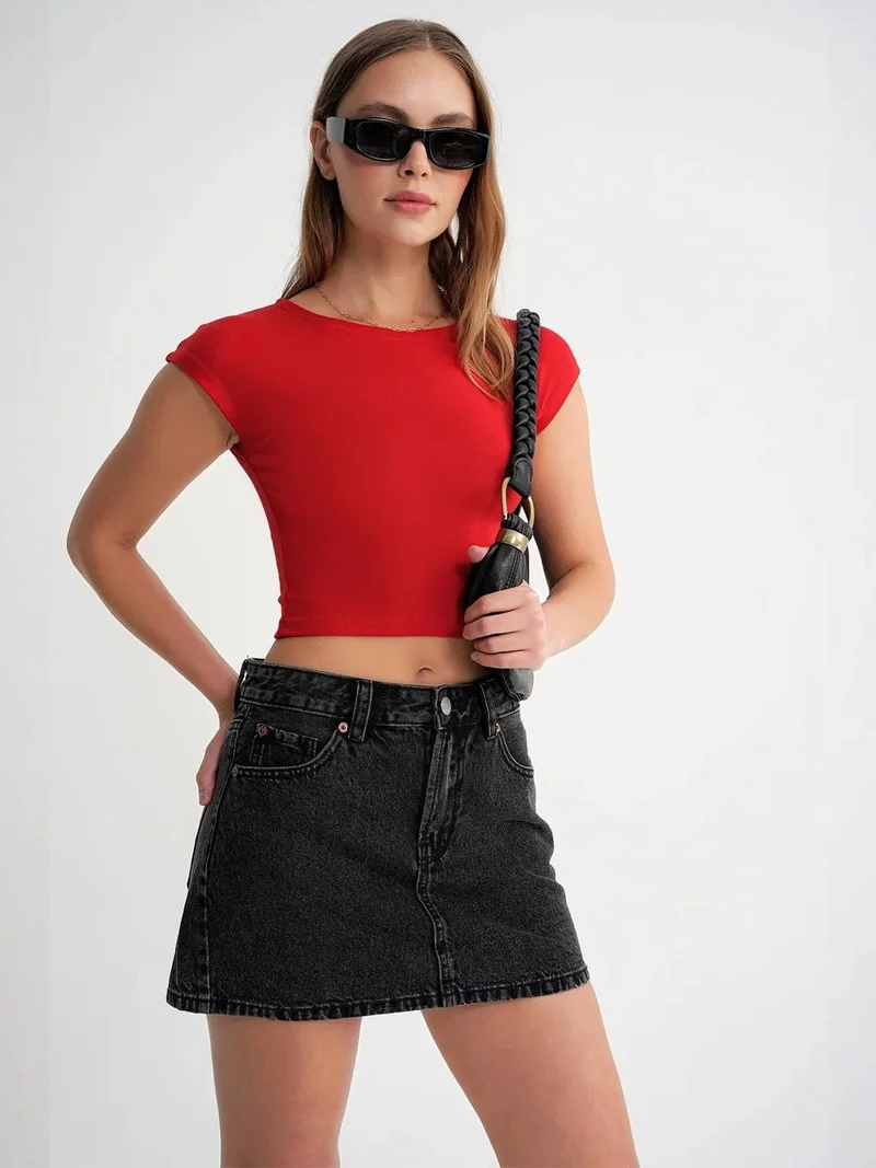 MixRay Red MIXRAY Slim Fit Crop T-Shirt for Women | Best Price UAE
