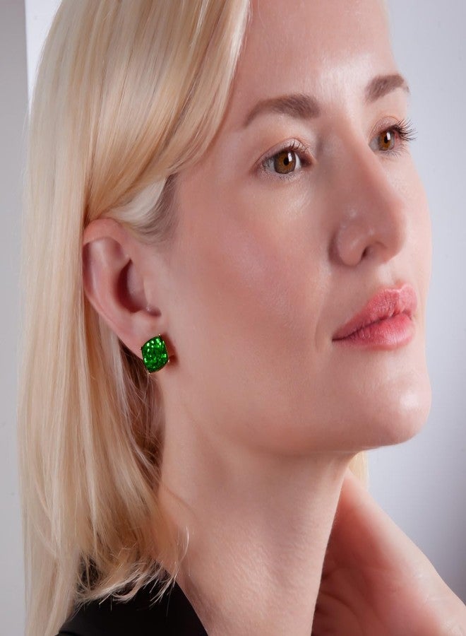 Humble Chic NY أقراط دراسات كبيرة للنساء - أقراط خضراء زمردية محاكاة للنساء، مجوهرات بيان لامعة كبيرة خضراء مع حجر لامع متلألئ، مجوهرات لامعة صغيرة مربعة عصرية - Image 2