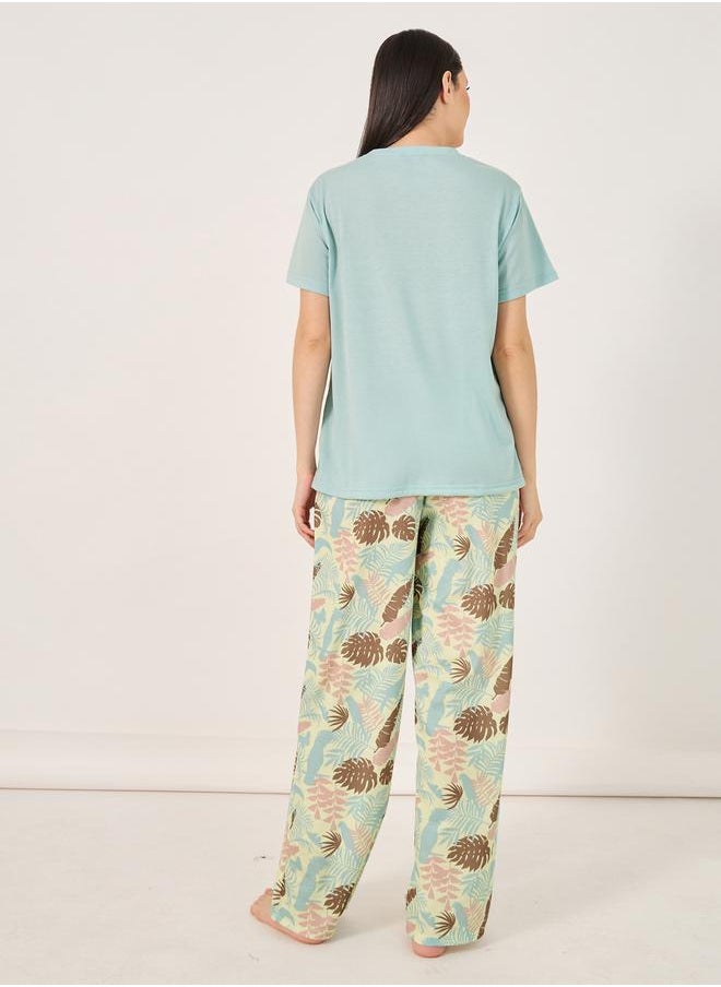 Styli - Self Love Graphic T-Shirt and Leaf Print Pyjama Set - Image 1