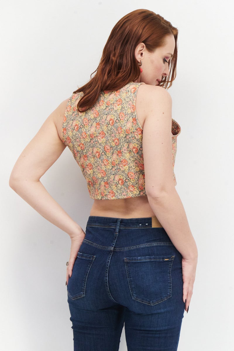 Eddie Bauer Women Scoop Neck Sleeveless Floral Crop Top, Multicolor - Image 2