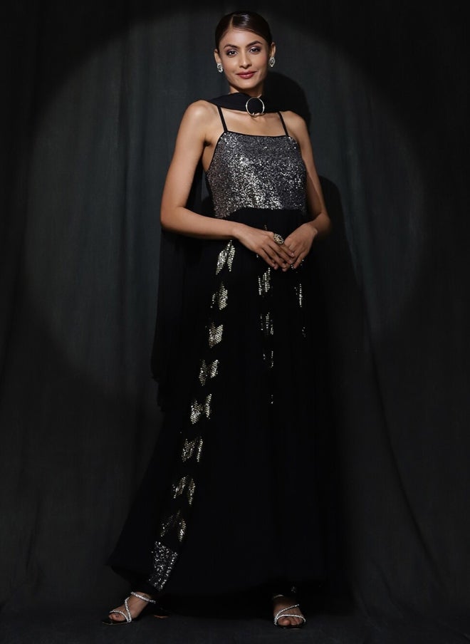 أيه كيه إس فستان نسائي أسود مطرز بلمعة بقصة واسعة من الأسفل - Image 1