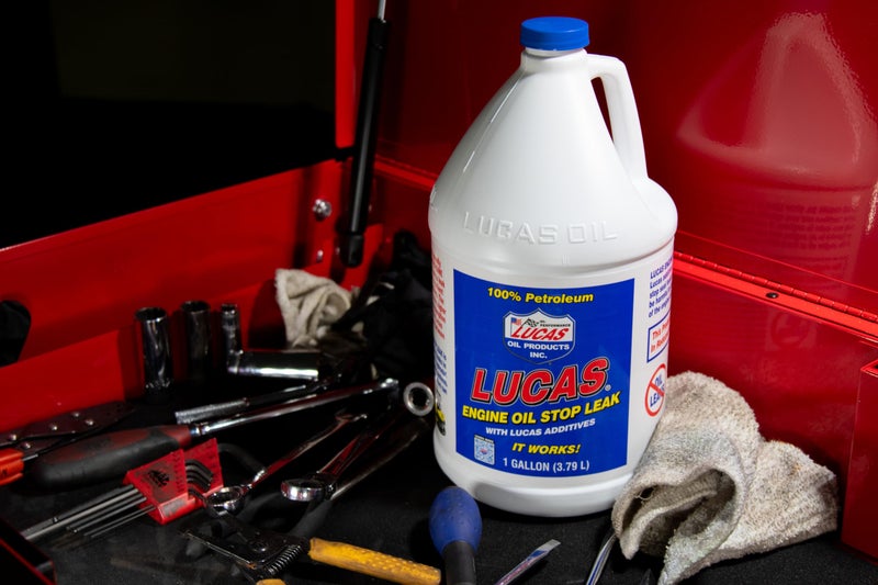 Lucas Oil 10279 Engine Oil Stop Leak - 1 Gallon - Image 3