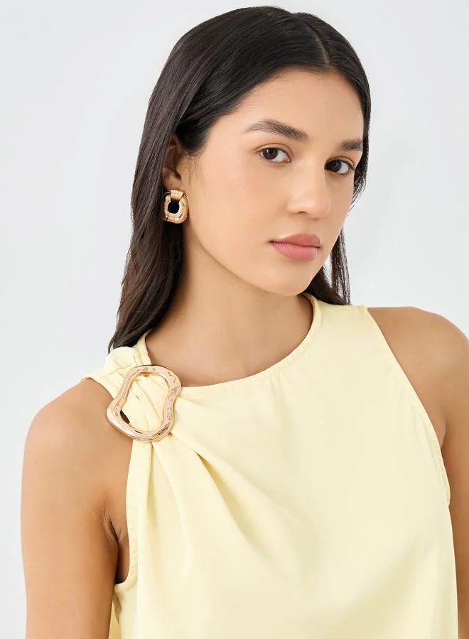 Styli Styli Yellow Sleeveless Blouse with Buckle Detail