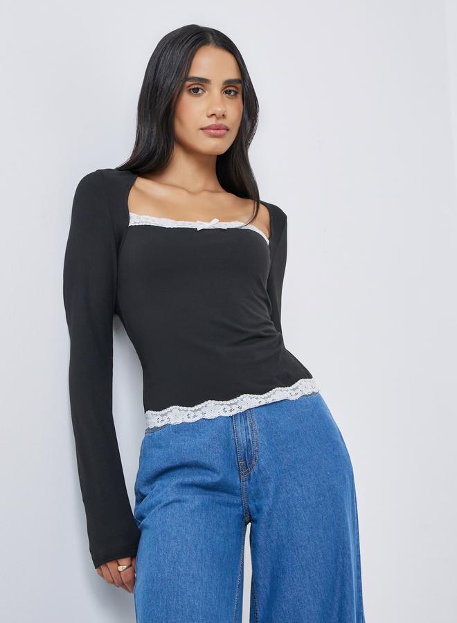 ستايلي بلوزة محبوكة بأكمام طويلة وياقة مربعة سوداء - Image 1