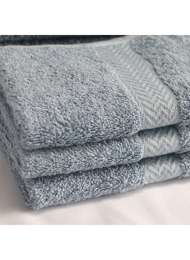 10 Pcs MATRIX Dyed Towel set 500 GSM 100% Cotton Terry Zic Zac Border 2 Bath Towel (70x140) cm, 2 Hand Towel (50x90) cm, & 6 Face Towel (33x33) cm Soft Feel Highly Absorbent Light Grey Color - pzsku/Z421AA7179ECF1581B321Z/45/_/1697099393/c700fcb4-c3eb-42aa-ab56-1f7c5fceb4c2