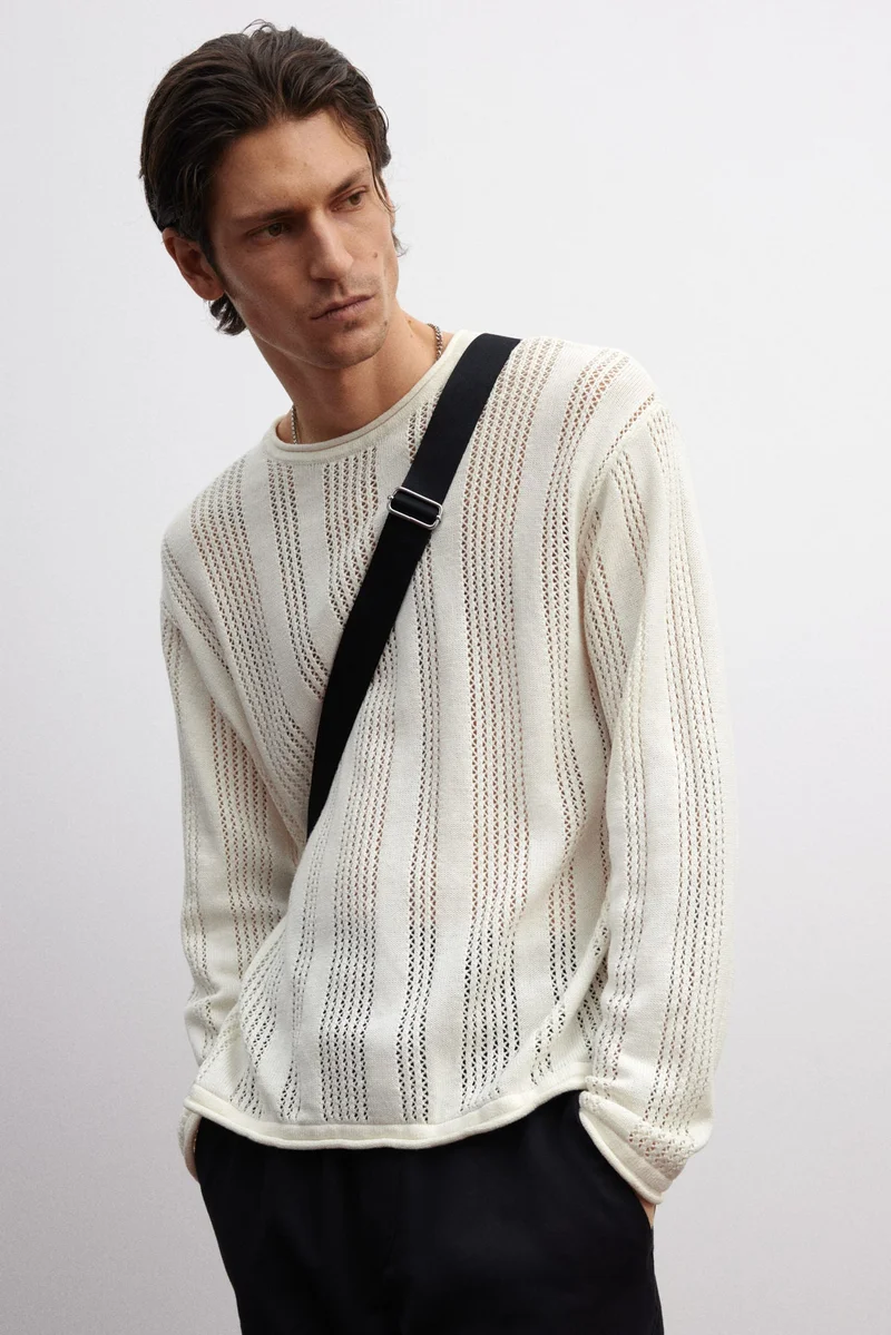 اتش اند ام كنزة محبوكة بنمط بوانتيل بقصّة عادية