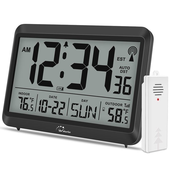 ATOMIC CLOCK WITH INDOOR OUTDOOR TEMPERATURE 85 DIGITAL CLOCK BATTERY OPERATED SELFSETTING 4 TIME ZONES DST