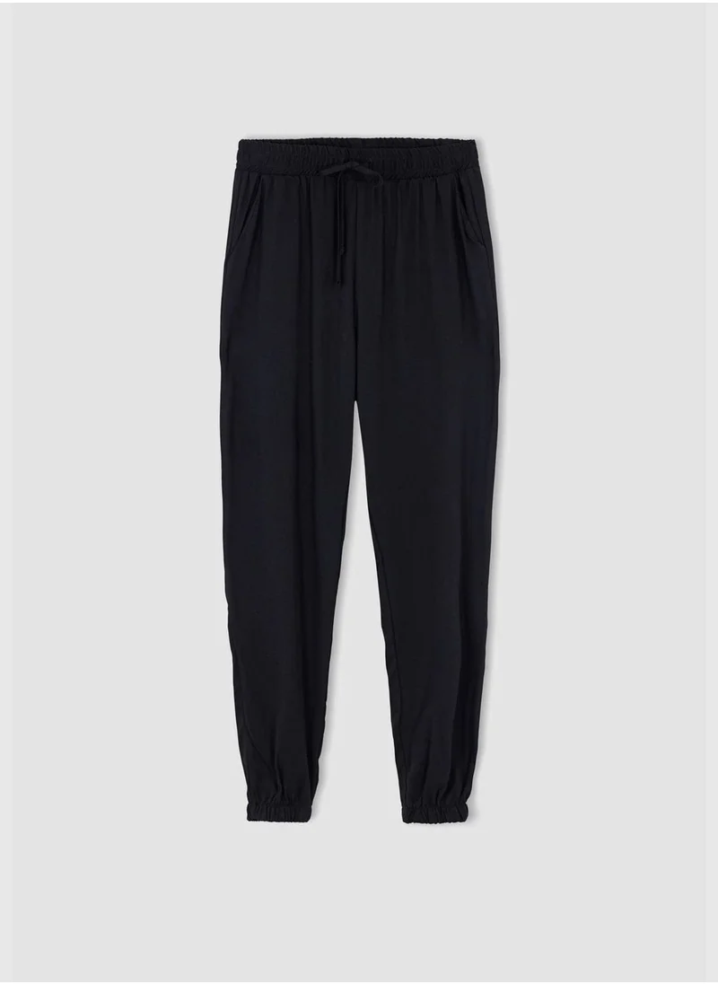 ديفاكتو Standard Fit Ruched Joggers