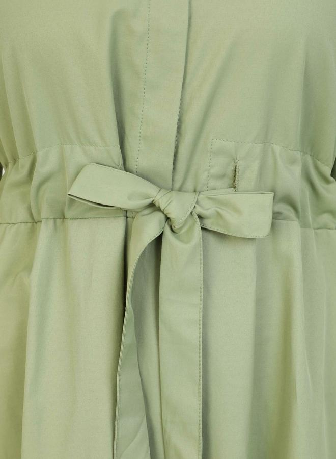 رفقة من مودانيسا فستان ماكسي سادة بأزرار وحزام ربط من رفقة مودانيسا - Image 4