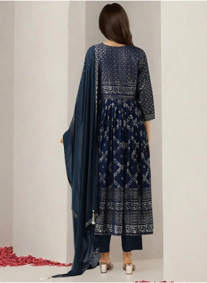 آي شين Tunic Women Peacock Blue Georgette Kurta Set with Embroidered pattern Tunic and Palazzo features a Round neckline and Three-Fourth Sleeve secured with Elastic closure and styled in Straight Fit ideal for Festive moments — exude elegance in every glance.