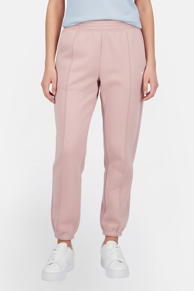 Nike سروال رياضي خارجي مزين بشعار للنساء بحجم كبير، وردي - Image 1