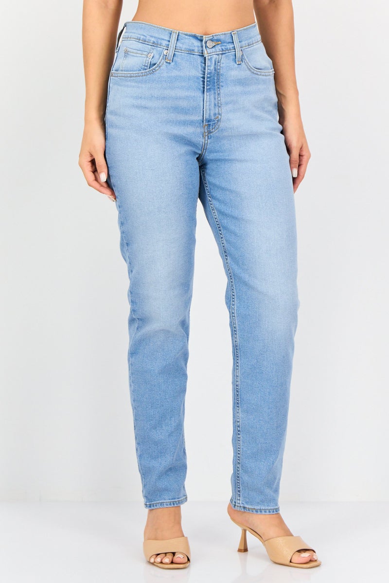 Levi's جينز نسائي مريح قابل للتمدد، أزرق فاتح - Image 1