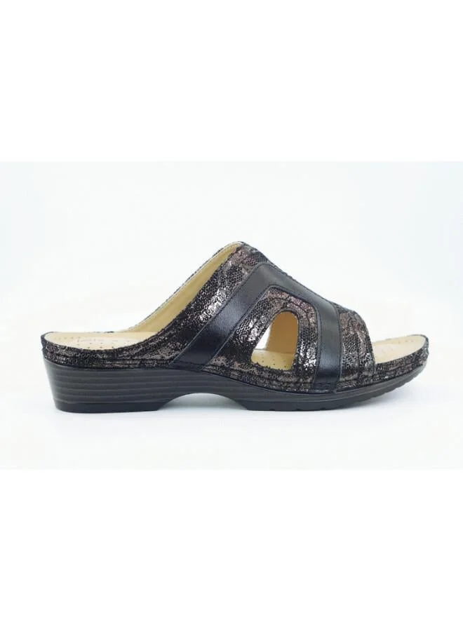 Zayna 221-3154 Zayna Woman Textured Double Strap Sandals 88998-36 Black