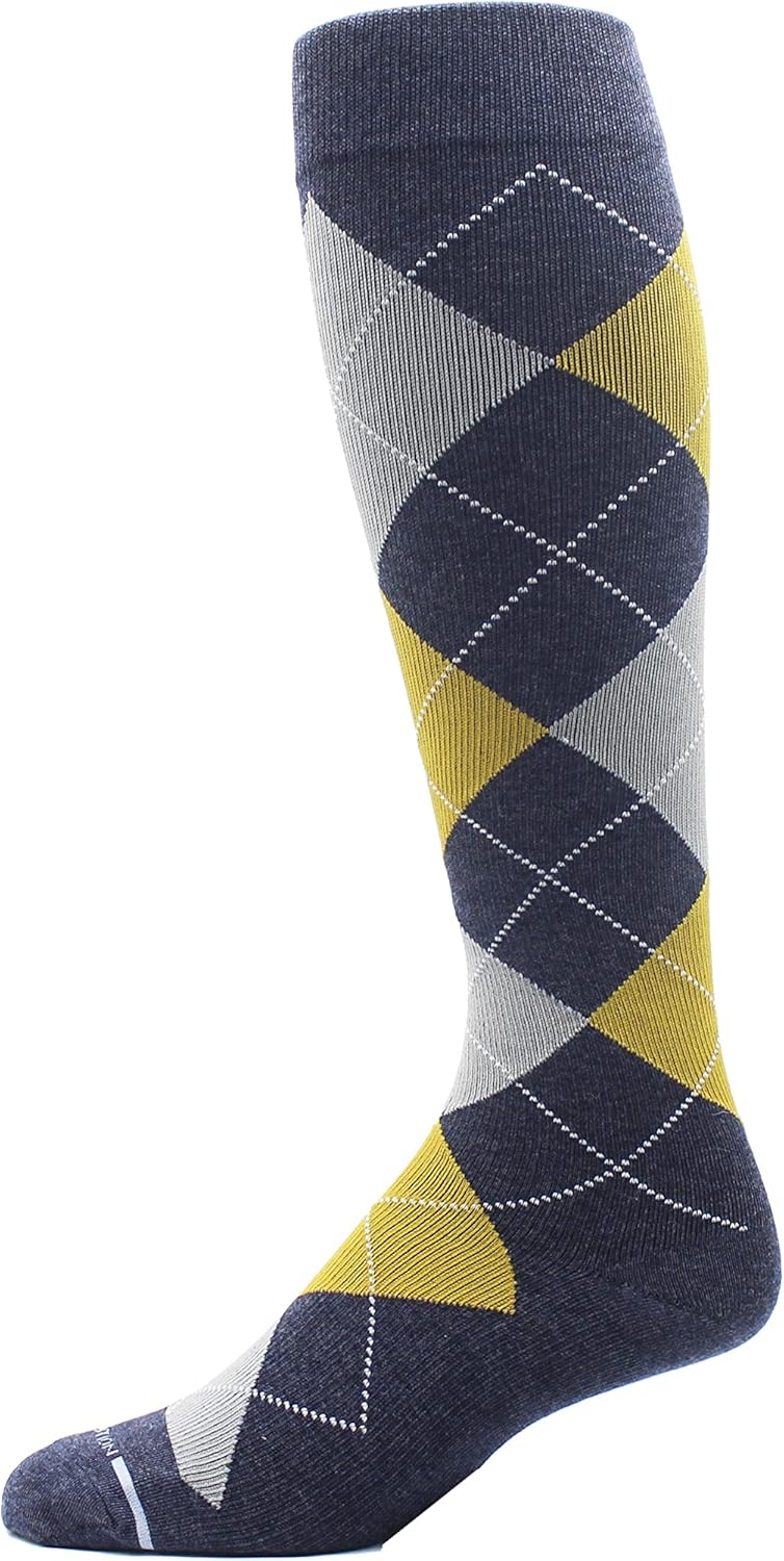 Dr Motion 4 Pairs Men's Athletic Traveler Graduated Compression Knee High Socks - Image 3