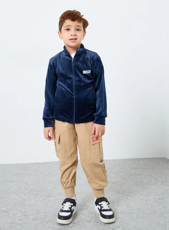 ستايلي جاكيت فيلفت بسحاب وتفاصيل شارة